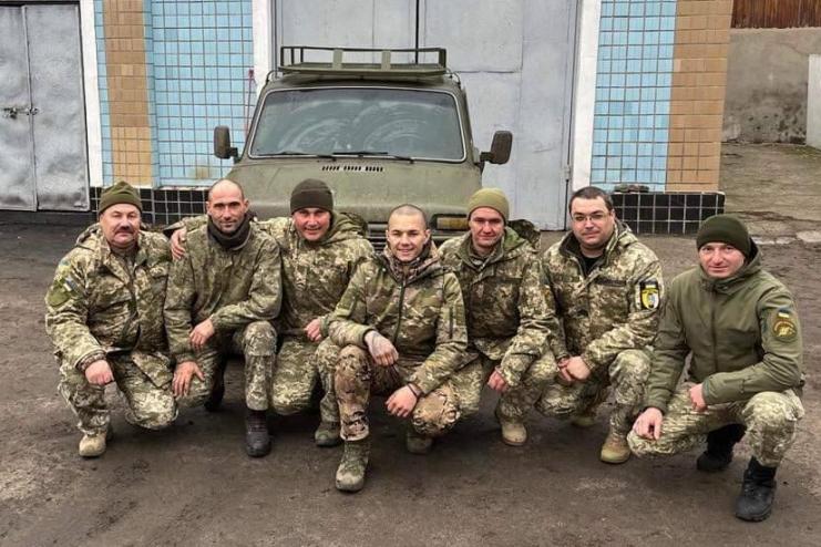 Такий необхідний захисникам: волонтери Саратської громади передали на фронт автомобіль